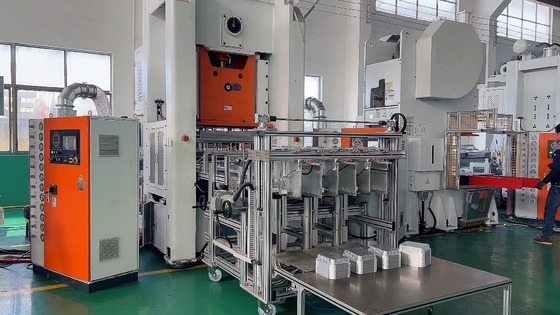 ซื้อ เครื่องทำภาชนะฟอยล์อลูมิเนียม 26KW พร้อมขนาดจานอาหาร 1220 x 900 มม. online manufacture