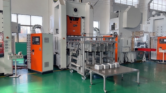 ซื้อ เครื่องทำภาชนะบรรจุอาหารอะลูมิเนียมอัตโนมัติแบบ H Frame 26KW ระยะชัก 240 มม. online manufacture