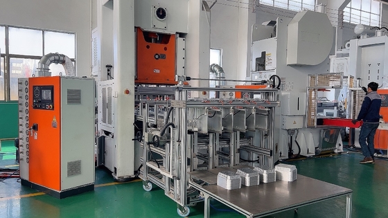 ซื้อ 12000PCS / ชั่วโมง เครื่องทําบรรจุอาหารจากแผ่นอลูมิเนียมแบบปนูเมติก online manufacture