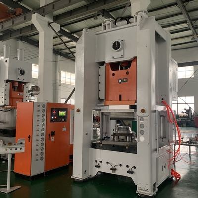 ซื้อ การผลิตของใช้ในโต๊ะแบบสี่ช่อง 12000 ชิ้นต่อชั่วโมง online manufacture