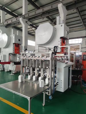 ซื้อ LK-T63 Aluminum Foil Container Making Machine with Automatic Scrap Recycling 19KW Motor Power and 38~70 Times/min Working Speed online manufacture