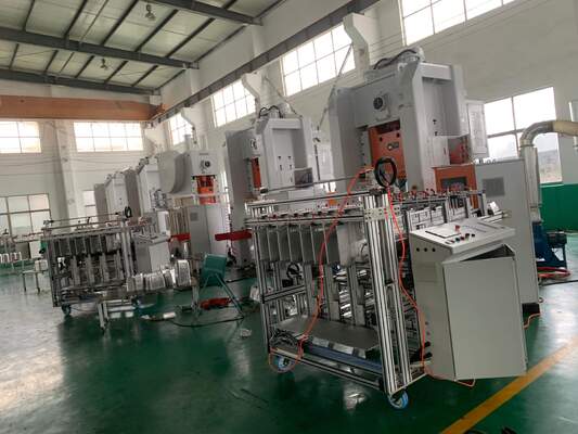 ซื้อ ภาชนะฟอยล์อลูมิเนียมสำหรับอาหารรูปสี่เหลี่ยมผืนผ้าเกรดอาหารพร้อมฝาปิดใส online manufacture