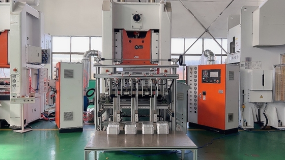 เครื่องทำภาชนะฟอยล์อะลูมิเนียมสำหรับมอเตอร์ Siemens ความจุ 12000 ชิ้นต่อชั่วโมง