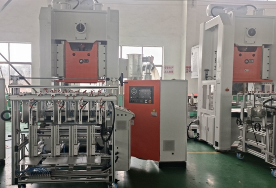 Schneider Electric เครื่องทํากระเบื้องแผ่นอลูมิเนียมด้วย Mitsubishi PLC
