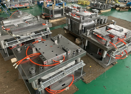 การออกแบบตามความต้องการของผงอลูมิเนียม Container Mold With Long Life