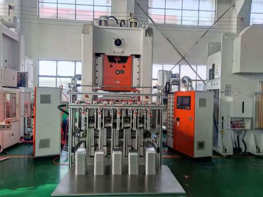 เครื่องเจาะภาชนะบรรจุอาหาร LK-T80 ทำงานตลอด 24 ชั่วโมงทุกวัน โดยใช้แรงงานน้อยที่สุด