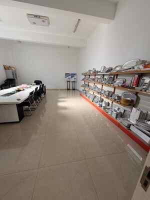 เครื่องทำภาชนะฟอยล์อลูมิเนียม รีไซเคิลได้ ผนังเรียบ ทรงสี่เหลี่ยมผืนผ้า สำหรับอบ