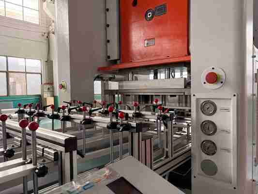 เครื่องทำภาชนะฟอยล์อลูมิเนียม LK-T80 ความเร็วในการผลิตเฉลี่ย 50 ครั้ง/นาที