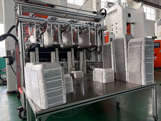 เครื่องทำภาชนะอะลูมิเนียมแบบใช้แล้วทิ้ง LK-T80 อัตโนมัติ ขนาด 450 มล. สำหรับนำกลับบ้าน